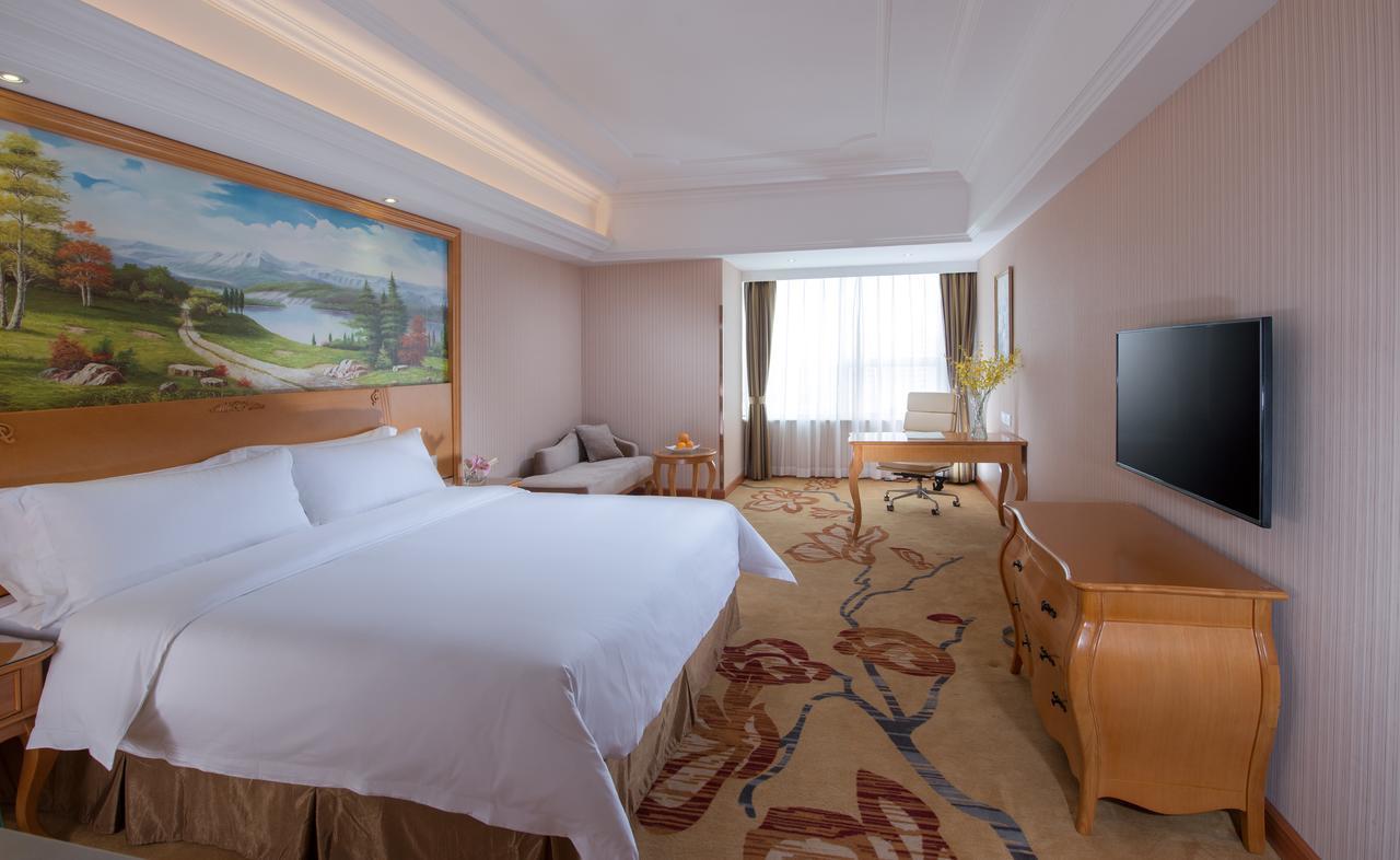 Vienna Hotel - Da Ju Yuan Branch Shenzhen Exteriör bild